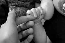 To place your photo in black & white in few seconds only, you do not need a software: Free Images Hand Person Black And White Leg Finger Foot Child Arm Baby Mouth Close Up Human Body Infant Organ Thumb Interaction Sense Teeny Monochrome Photography 4608x3072 936857 Free Stock Photos Pxhere