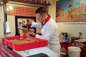 A food and travel guide to the best local foods and drinks in amsterdam, from the traditional (poffertjes and stamppot) to the adopted (rijsttafel), as well as where to stay and what to do. 10 Must Try Foods In Amsterdam Eat Like A Local In Amsterdam