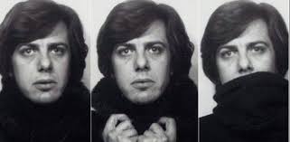 Με την οικογένεια του μετακομίζει στη θεσσαλονίκη μετά τη γέννηση του. Paylos Sidhropoylos Moy Pes 8a Fygw H Istoria Pisw Apo To Tragoydi Hlioypolh Gia Oloys