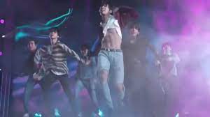eng jungkook talks about his mixtape and abs during fake love bbmas performance credit goes to its owner. Jungkook Shirt Lift In Fake Love At The Bbmas On Loop Slowed Down Youtube