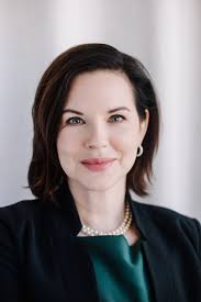 Carolyn Parry's Instagram, Twitter & Facebook