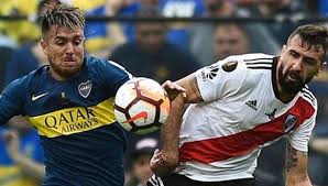 El partido está programado a las 16:00 horas de perú y 18:00 horas de argentina, el encuentro entre ambas escuadras lo podrás ver por las pantallas de por cómo llegan ambos elencos se espera que boca juniors se quede con los 3 puntos ante river plate, que llega de caer ante argentinos juniors. En Vivo Boca Juniors Vs River Plate Fecha Hora Y Canal Del Partido Final De La Copa Libertadores Por Fox Sports Deportes Ojo