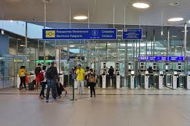 Encontra e compara voos baratos em mais de 1000 companhias aéreas e sites de viagens a maior oferta de voos low cost está na momondo. Como E A Imigracao Em Portugal O Que Voce Deve Saber