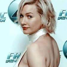 Analysis of Serena's character development in The Handmaid's Tale