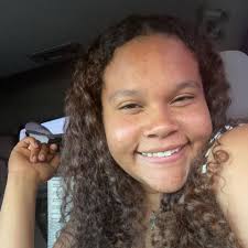 What is the best time to arrive at the Sulphur parade?