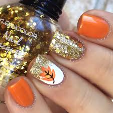 25 Ultra Pretty Fall Nail Designs To Let Your Fingertips Celebrate Autumn Thanksgiving Nails Fall Nail Designs Fall Nail Art