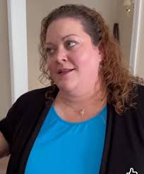 Larry offers his Ex Wife financial help so that she doesn't have to stay in  an apartment