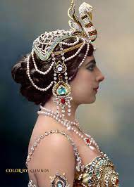 Mata hari, the exotic dancer and spy, is executed for espionage by a french firing squad outside of paris. Mata Hari Ourboox