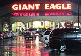 There is a liqour store, beer cooler and wine area. Strongsville Hopes To Be Site Of Area S First Giant Eagle Market District Store Cleveland Com