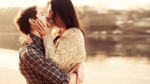 Hal Menakjubkan Ini Anda Alami Saat Kali Pertama Cium Seseorang