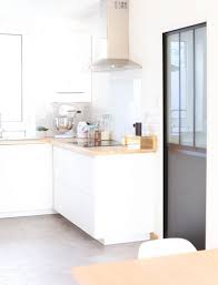 Cuisine Ikea Scandinave Blanc Epuree Voxtorp Minimaliste Porte Coulissante Industrielle Home White Modern Kitchen Home Decor