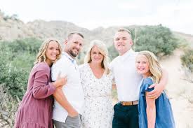 Family Photos Of A Five People With Teenagers St George Utah Photographer Family Photography Photography Poses Family Family Photo Pose Family Photos