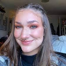 Barbara Knepp's Instagram, Twitter & Facebook