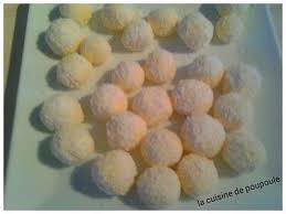 Truffes Chocolat Blanc Noix De Coco Au Thermomix Ou Sans La Cuisine De Poupoule Truffe Chocolat Blanc Truffes Au Chocolat Chocolat Blanc