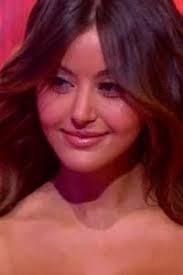 An Easy Girl Reviews