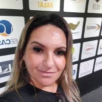 100+ perfis com “Samira”