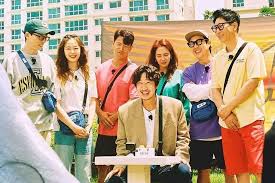 #watch this couple end up together at the end #but i really hope they keep. Lee Kwang Soo Bids His Final Farewell To Running Man Lee Sun Bin And More Celebs Leave Supportive Comments Zapzee