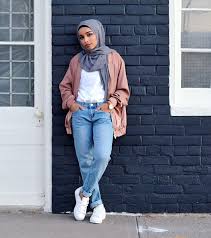 Jaket denim wanita musim gugur baru jaket jeans wanita jaket denim kasual mutiara 2019 mantel wanita pakaian luar lengan panjang. 15 Trend Fesyen Muslimah Yang Bergaya 2018 Mybaju Blog