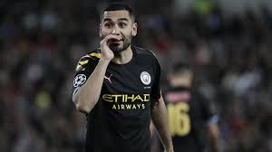 Bunun dışında i̇lkay gündoğan ismi de var. Ilkay Gundogan Soylemek Istedigim Bazi Seyler Var