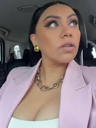 Para los que preguntaron en clase aquí les dejo la portada del libro "Los  Criterios de Oportunidad en el Proceso Penal Mexicano" por el gran doctor y  amigo Héctor Carreón , disponible