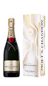 Moët & Chandon pone el champagne a enfriar para esta Navidad.LOFF.IT