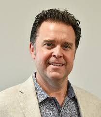 Chad Hull's Instagram, Twitter & Facebook