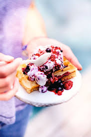 Recette Gaufres A La Creme Fouettee Aux Fruits Rouges Picard Recette Recette Alimentation Recette Fraicheur