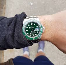 Rolex submariner date 116610lv i rolex hulk i tresoruhr i lc100. Rolex Submariner 116610lv Aka The Hulk Year Long Review
