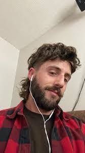 Ricky Burch's Instagram, Twitter & Facebook