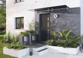 Découvrez une idée de composition à décliner dans plusieurs. Entree De Maison Les Idees D Amenagement Pour Un Exterieur Plein De Style Elle Decoration Entree De Maison Exterieur Entree Maison Entree Maison Moderne