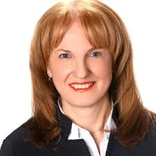 Ege Üniversitesi Kimya Mühendisliği bölümünü birincilikle bitirmenin haklı  gururunu sizlerle de paylaşmak istedim. 4 yılıma destek olan, eşlik eden,  yanımda olan başta kıymetli hocalarım ve ailem…