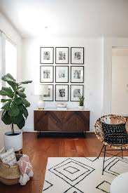 Ranch homes in 1950s were famous for their l shaped living rooms. How To Decorate A Large Wall 17 Best Wall Decor Ideas