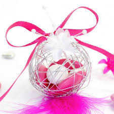 Fleur à dragee tres belle fleur pour dragee ,5 raquettes pour un mariage original. Boules En Metal Argente 5 Cm Pour Dragees Ou Decoration De Table Dragees Anahita