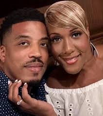 So yesterday morning, they told me that my Husband, Leader, Teacher, King  and Best friend Daniel Wynter died. That is what they said. I don't  understand nor does any of this make