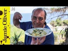 I'm used to the american version of lasagna that is smothered in red sauce, but in england it is more traditional to have a bechamel sauce. 32 Gennaro Contaldo Ideen Essen Rezepte Pasta Rezepte Jamie Oliver