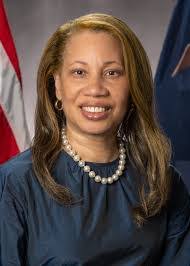 Hope Knight's Instagram, Twitter & Facebook