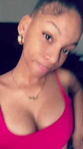 Carissa Becker's Instagram, Twitter & Facebook