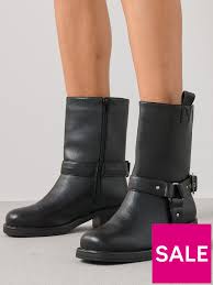 Women's Calf High Boots - Very IE
