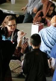 Muslim group partners with area organization to feed homeless during  Ramadan