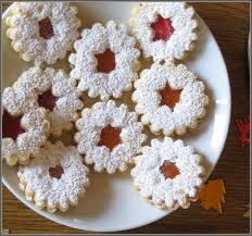Linzer Augen Nach Omas Rezept Ich Muss Backen Platzchen Backen Weihnachten Omas Rezepte Platzchen Backen Rezepte