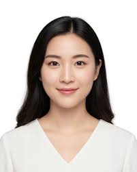 處理專業形象照所花費修片的功夫超乎想像不自然不放過😉 只要客人滿意一切就值得了😌 目前預約拍航空業照的開始有不少人囉