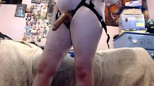 ペニスのサイズ比べ：短小チンポを辱め、オーガズム否定、隠しペニスバンド、曲線美女王様