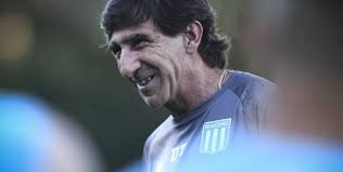 Independiente oficializó a Quiñónez y sigue la "guerra" de presentaciones  de refuerzos entre los clubes :: Olé