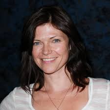 Alaina Huffman earned her "geek cred" playing iconic and memorable  characters from popular franchises like Smallville, Supernatural, and  Stargate. bit.ly/41SYpSw