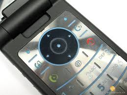 Motorola KRZR K3 review: New party star ...