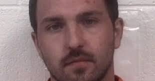 Pair stole, broke into safe