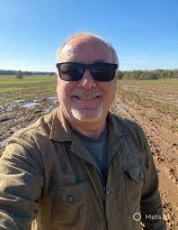 Hy ladies my name is Johnny from Canada 🇨🇦💕 69 years ago today is my  birthday wish me