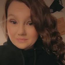 Ashley Zoll's Instagram, Twitter & Facebook