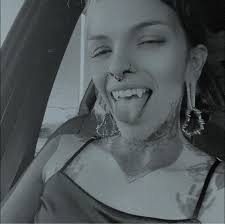 Vee Kalynn • Facebook