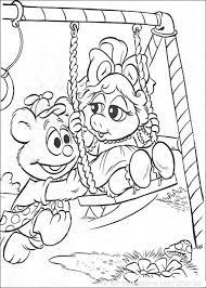 coloriage bebe miss piggy et ours s amusent en couleur de retriever enduit plat
